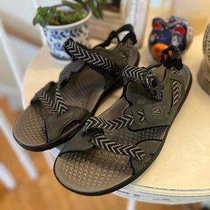 Keen Maupin Sandals in black/Gray - Size 13